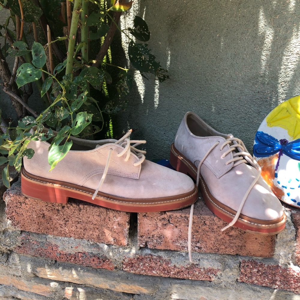 Oxford suede shoes